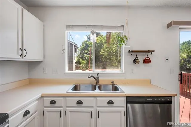 9352 Balsam Court Highlands Ranch, CO 80126