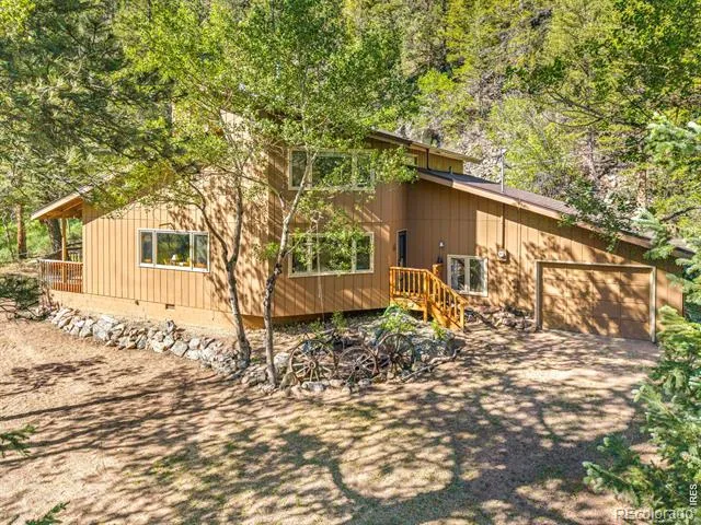 21692 S Saint Vrain Drive Lyons, CO 80540