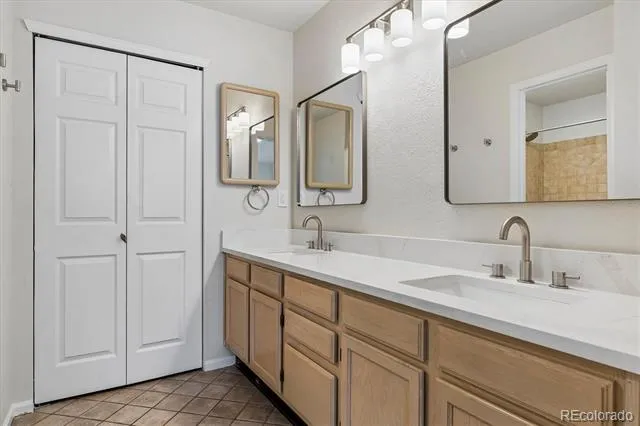 2910 W Long Circle #D Littleton, CO 80120