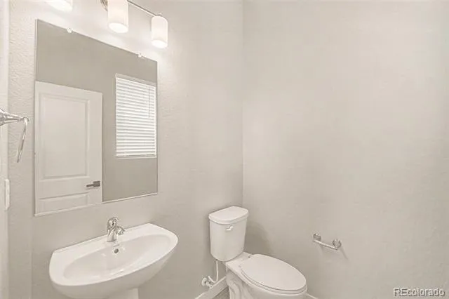 1580 W 68th Lane Denver, CO 80221