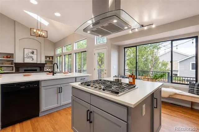 22351 E Lake Place Aurora, CO 80015