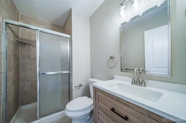 3865 S Nucla Street Aurora, CO 80013