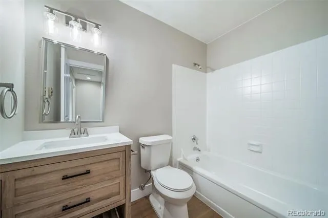 3865 S Nucla Street Aurora, CO 80013