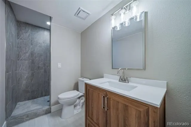 3865 S Nucla Street Aurora, CO 80013
