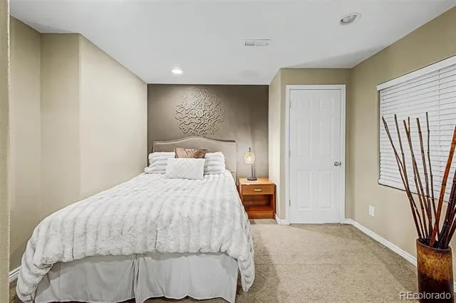 24781 E Ontario Drive Aurora, CO 80016