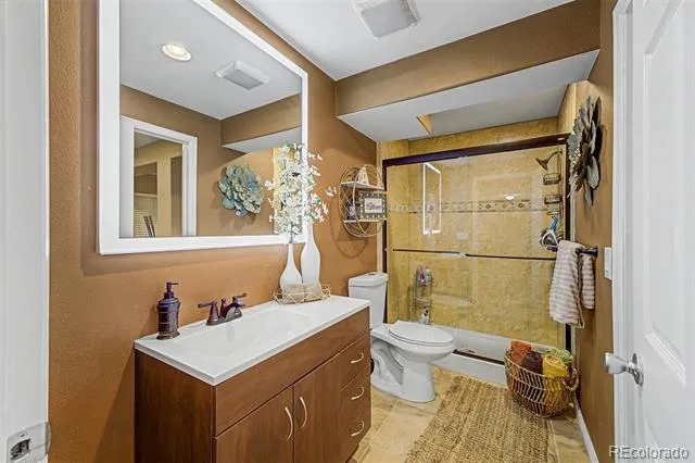 24781 E Ontario Drive Aurora, CO 80016