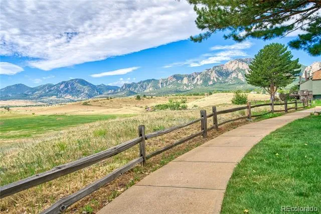1572 Bradley Drive #B Boulder, CO 80305