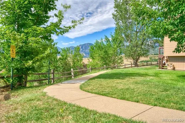 1572 Bradley Drive #B Boulder, CO 80305