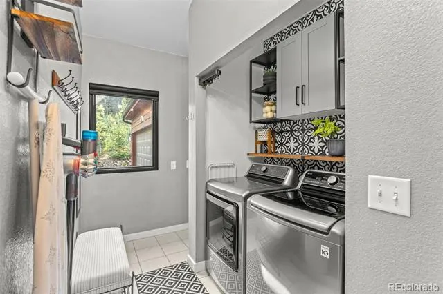 424 W Dory Way Black Hawk, CO 80422