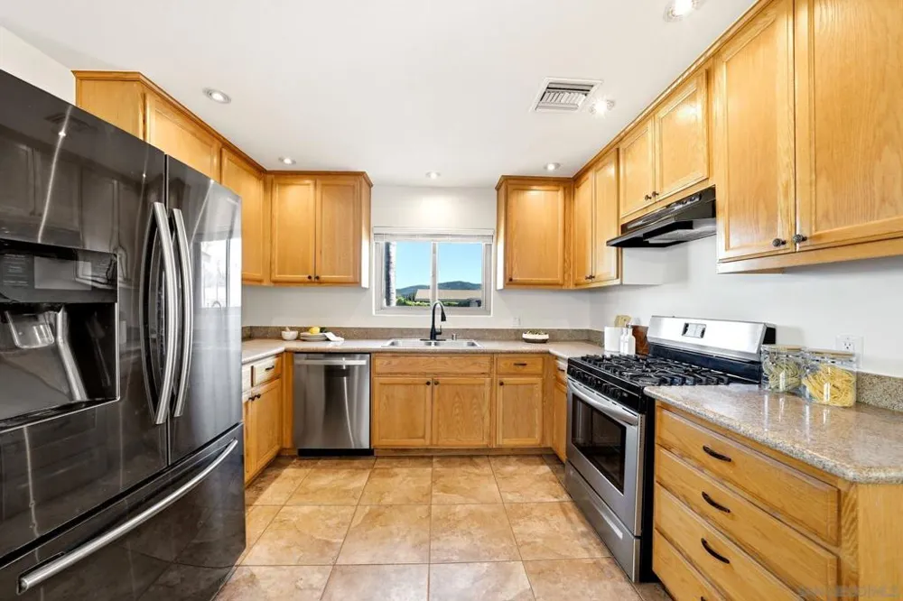 9444 Leticia Dr. Santee, CA 92071