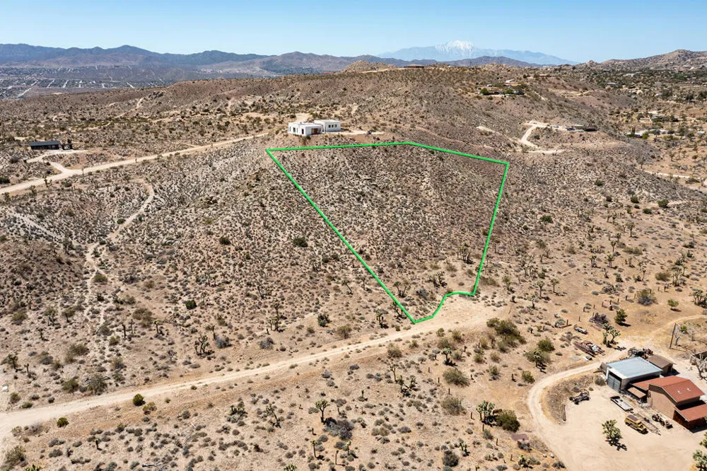 57823 Hilton Lane Yucca Valley, CA 92284