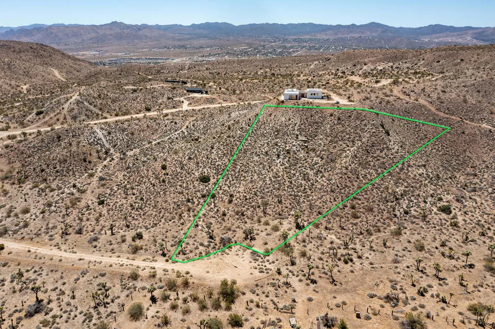 57823 Hilton Lane Yucca Valley, CA 92284