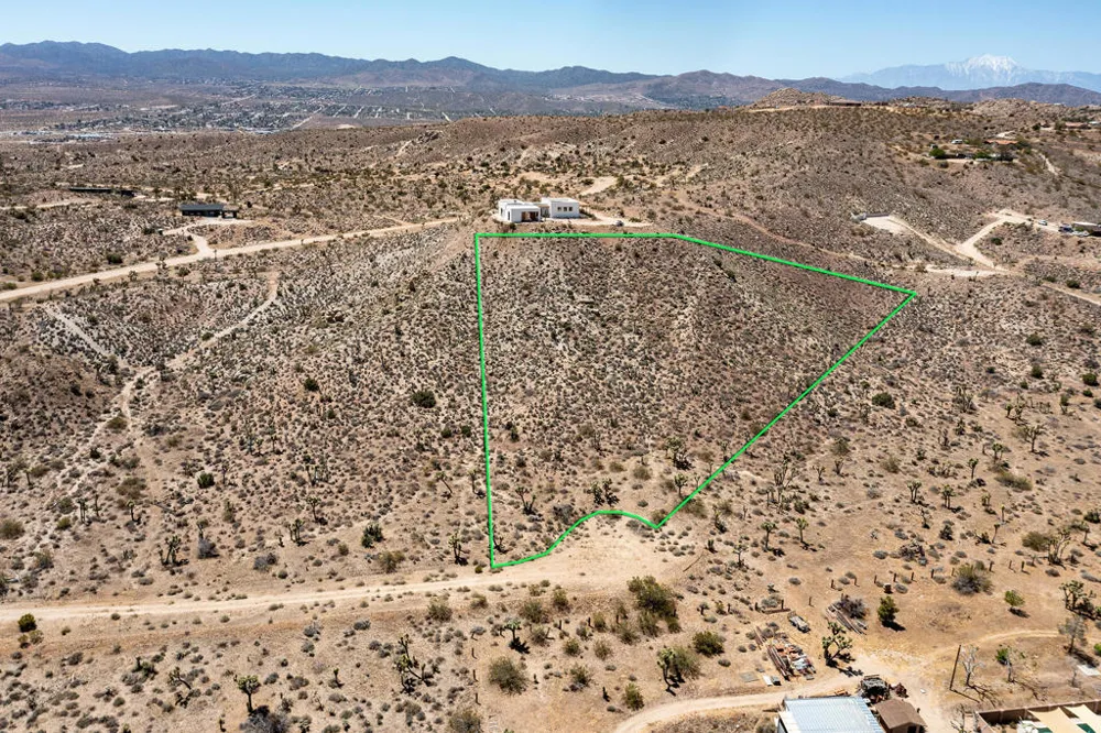 57823 Hilton Lane Yucca Valley, CA 92284