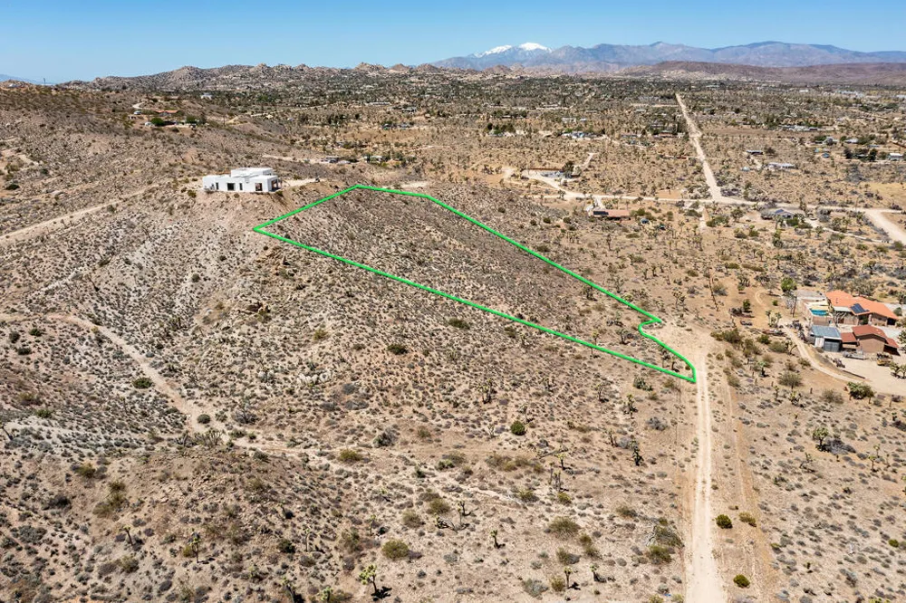 57823 Hilton Lane Yucca Valley, CA 92284