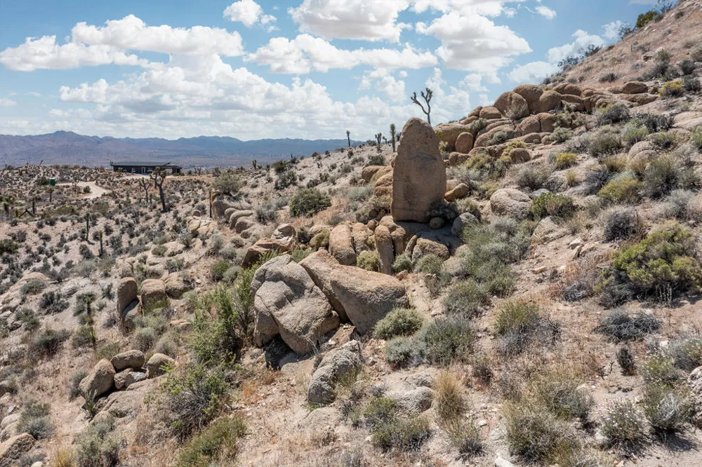 57823 Hilton Lane Yucca Valley, CA 92284