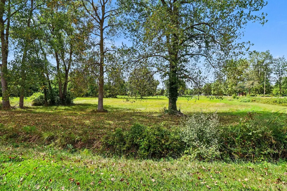 Dauncy Road Flat Rock, MI 48134