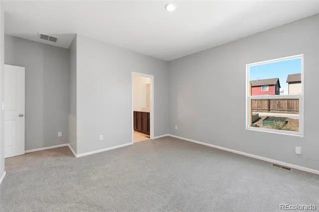 389 Maple Street Bennett, CO 80102