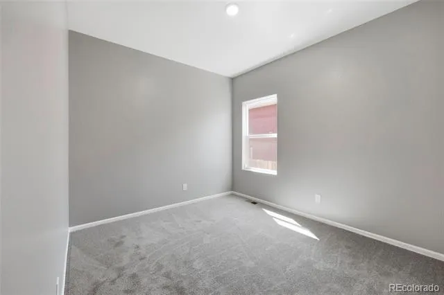 389 Maple Street Bennett, CO 80102