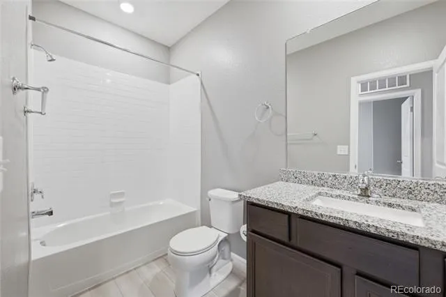 389 Maple Street Bennett, CO 80102