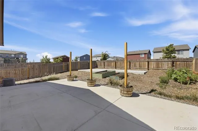 389 Maple Street Bennett, CO 80102