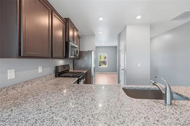 389 Maple Street Bennett, CO 80102