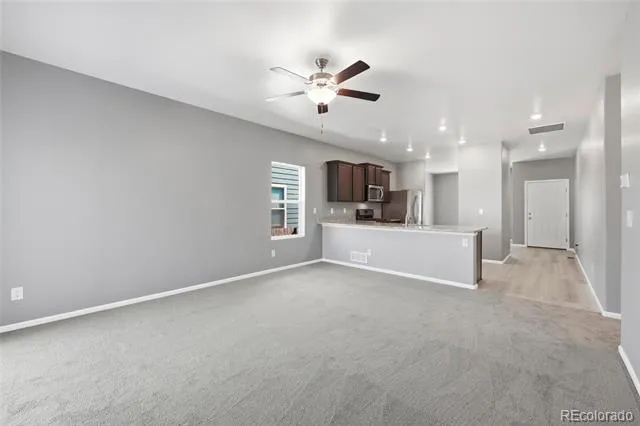 389 Maple Street Bennett, CO 80102