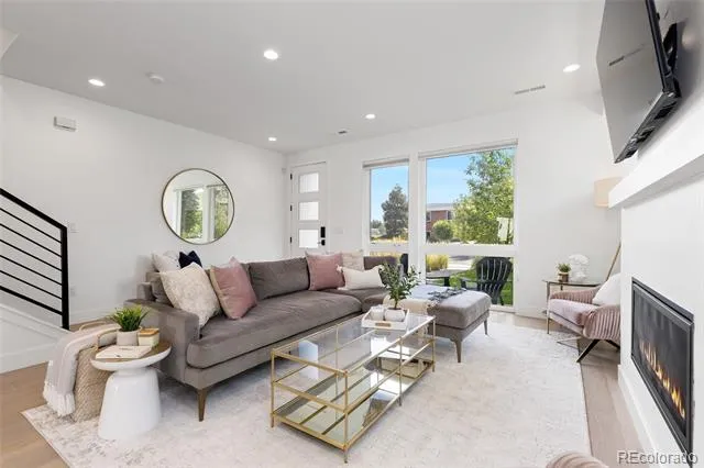 3619 S Elati Street #C Englewood, CO 80110