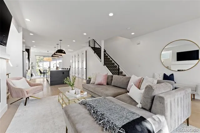 3619 S Elati Street #C Englewood, CO 80110