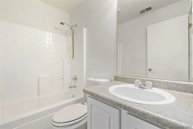3869 S Himalaya Way Aurora, CO 80013