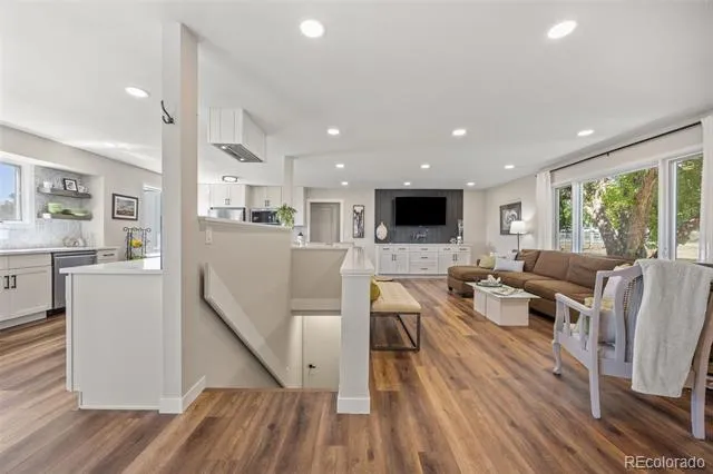 5948 King Court Parker, CO 80134
