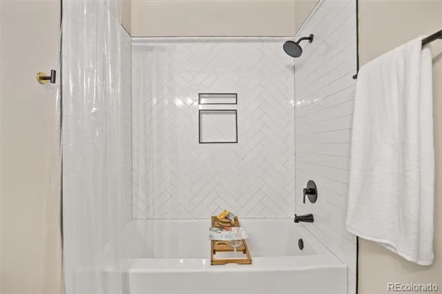 5948 King Court Parker, CO 80134