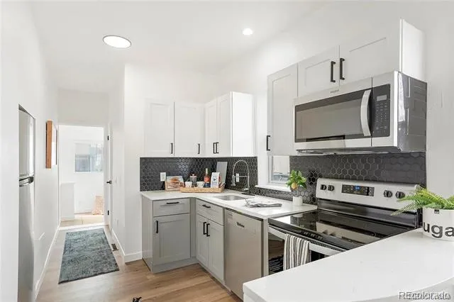 22 E Exposition Avenue Denver, CO 80209