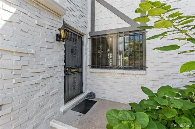 3534 S Ivanhoe Street Denver, CO 80237