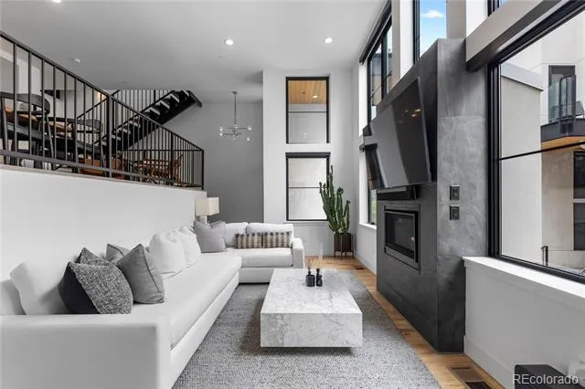 818 Ash Street #3 Denver, CO 80220