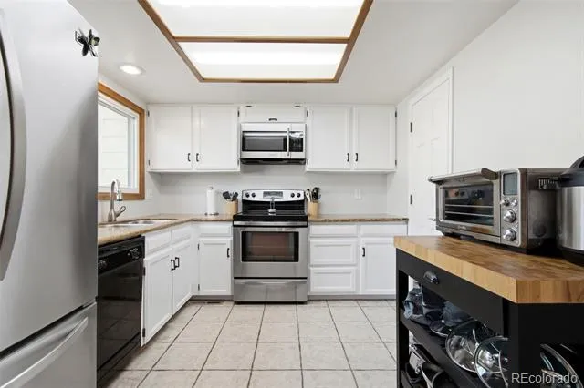 7595 S Cove Circle Centennial, CO 80122