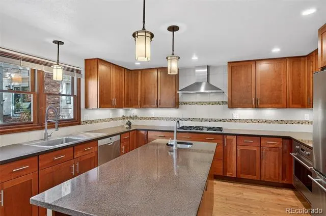 4 Oakmont Lane Littleton, CO 80127