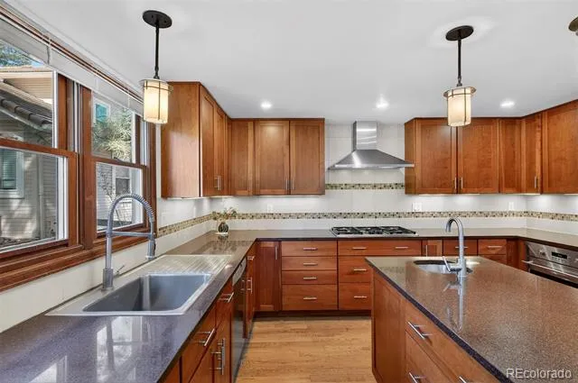 4 Oakmont Lane Littleton, CO 80127