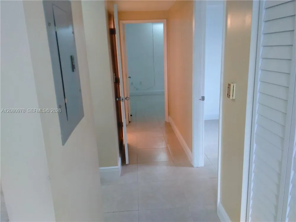 5091 NW 7 ST #402 Miami, FL 33126