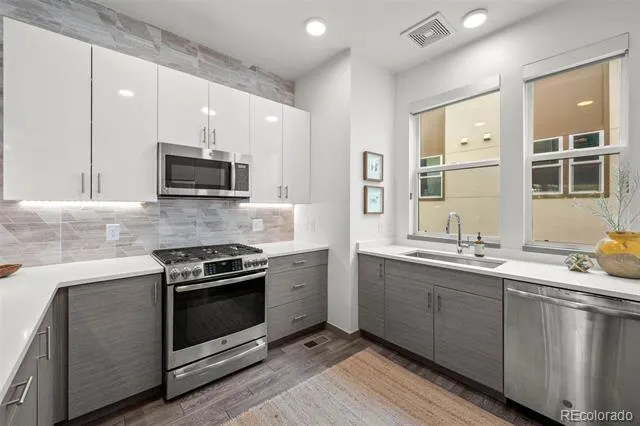 2200 Tremont Place #5 Denver, CO 80205