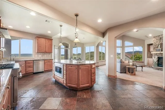 5441 Country Club Drive Larkspur, CO 80118
