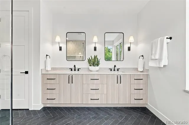 2934 S Bellaire Street Denver, CO 80222