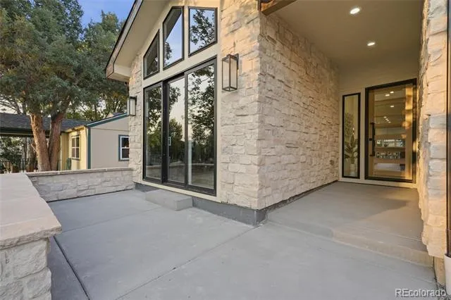 2934 S Bellaire Street Denver, CO 80222