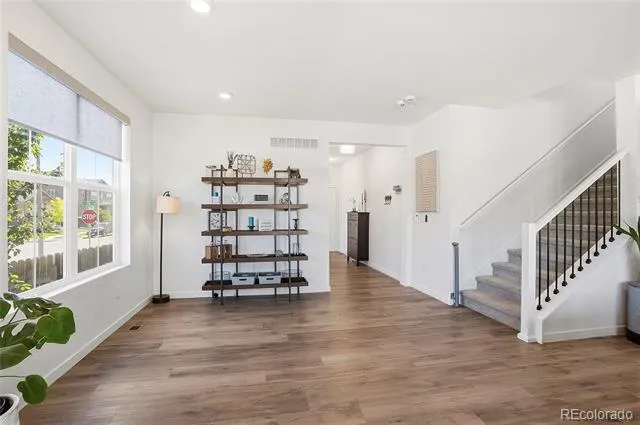 855 S Elk Way Aurora, CO 80018