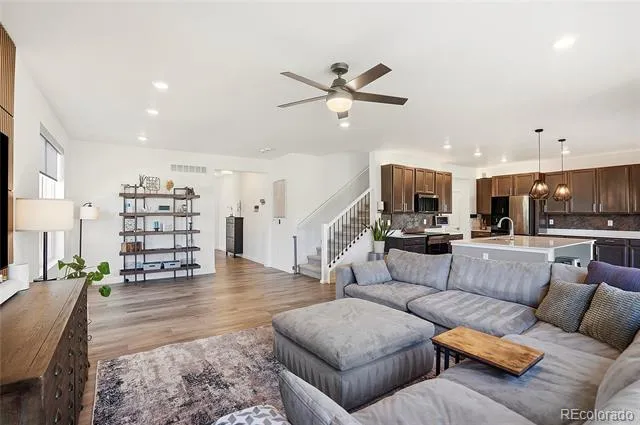 855 S Elk Way Aurora, CO 80018