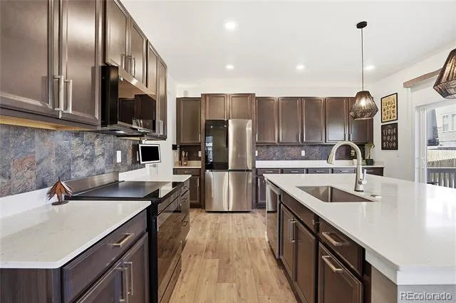 855 S Elk Way Aurora, CO 80018