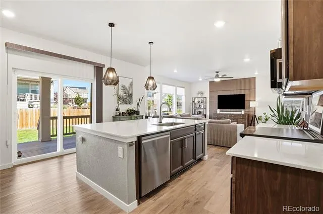 855 S Elk Way Aurora, CO 80018