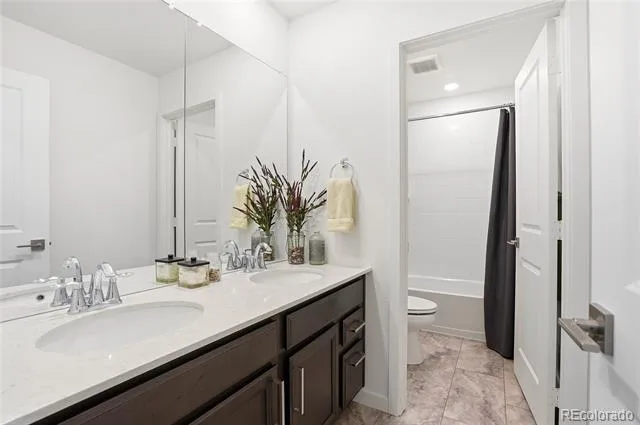 855 S Elk Way Aurora, CO 80018