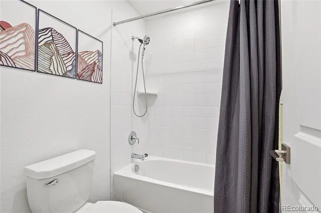 855 S Elk Way Aurora, CO 80018