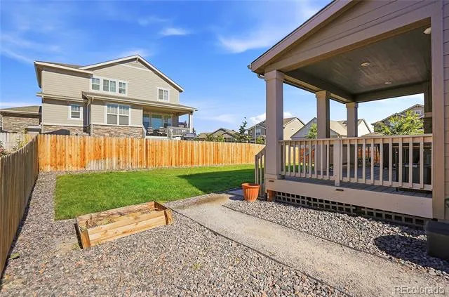 855 S Elk Way Aurora, CO 80018