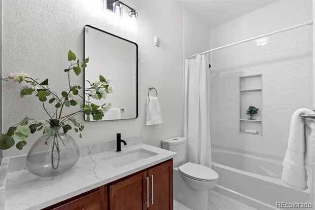 10111 Inverness Main Street #316 Englewood, CO 80112